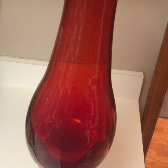 Decorative vase centerpiece - Picture 5 of 5